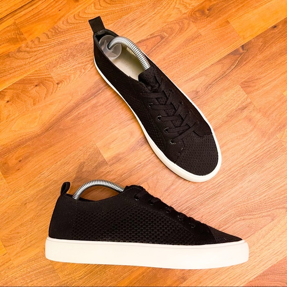 Marc Fisher Shoes - 🍋 Marc Fisher • Black Stretchy Cloth Lo-Top Sneakers